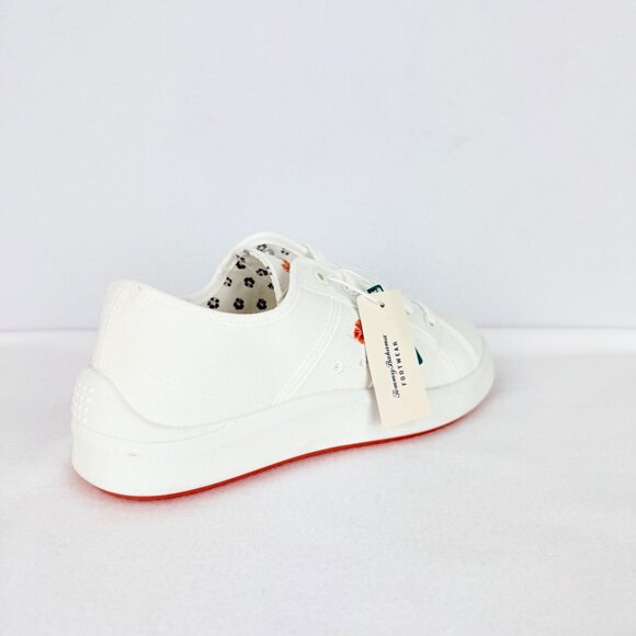 Tommy Bahama Women's Lorena Canvas White Sneaker Size 9 Memory Foam Lace Up NWOB - Picture 6 of 11